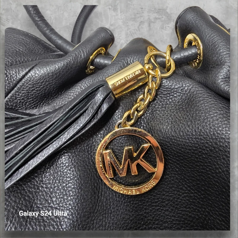 Michael Kors East West Black Pebbled Leather Bucket Bag Round Handles Large